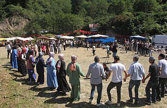 Güce'de “Bal Festivali“ düzenlendi