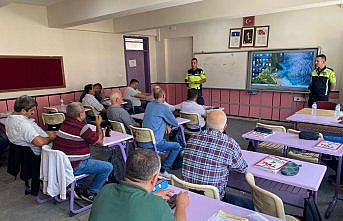 Kargı'da okul servis sürücülerine eğitim verildi