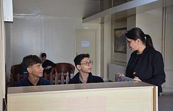 Mezun olduğu aşçılık lisesinin ilk kadın müdürü oldu