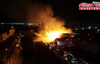 Samsun'da kereste fabrikasında çıkan yangına müdahale ediliyor