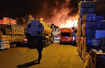 Samsun'da kereste fabrikasında çıkan yangına müdahale ediliyor