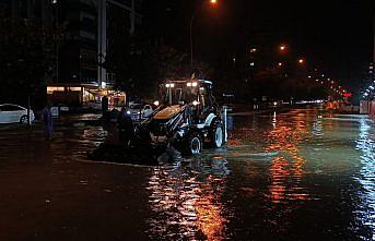 Samsun'da sağanak yağış etkili oldu