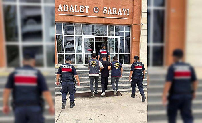 Tokat'ta hakkında 117 yıl kesinleşmiş hapis cezası bulunan firari yakalandı