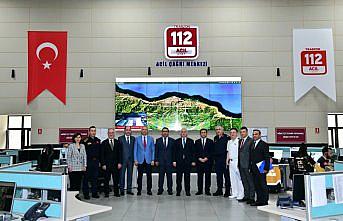 Trabzon Valisi Yıldırım 112 Acil Çağrı Merkezi'ni ziyaret etti
