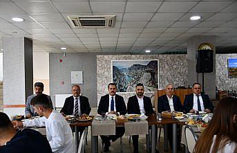 Vezirköprü'de üniversite kazanan öğrencilere veda programı