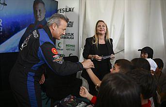 Yeşilay, TEKNOFEST'te Astronot Alper Gezeravcı'yla söyleşi yaptı