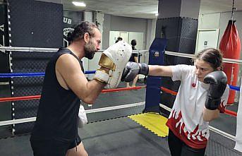 Yoldan geçerken denk geldiği spor salonu hayatını değiştirdi