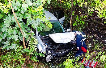 Amasya'da bahçeye devrilen otomobildeki 4 kişi yaralandı