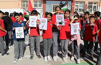 Amasya'da köy okulu öğrencilerinden Filistin'e destek yürüyüşü