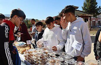 Amasya’da lise öğrencilerinden Filistin’e destek kermesi
