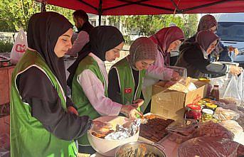 Artvin'de “Filistin Yararına Hayır Çarşısı“ kermesi düzenlendi
