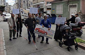 Bafra'da görme engellilerden “Sarı Şerit“ farkındalık yürüyüşü