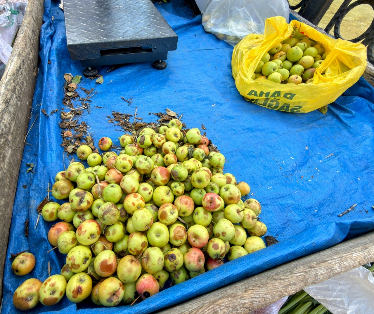 Bayburt’ta yöresel yiyecekler tezgahlardaki yerini aldı