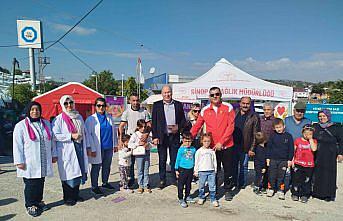 Boyabat'ta meme kanserine dikkat çekmek amacıyla etkinlik düzenlendi