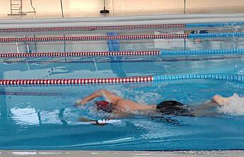 Boyabat'ta yüzücüler Cumhuriyet coşkusu için kulaç attı