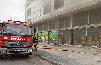 Çarşamba'da iş yerinin deposunda çıkan yangın hasara yol açtı