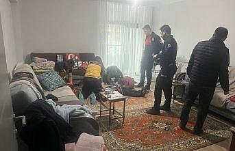 Çorum'da kalp krizi geçiren kişi pencereden eve giren sağlık ekiplerince kurtarıldı