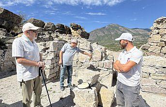 Gevhernik Kalesi'ndeki kazılarda mezar odası bulundu