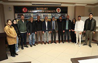 İletişim Başkanlığı Erzincan Bölge Müdürü Akkaya, Bayburt'ta gazetecilerle buluştu