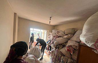 Karabük'te bir evden kamyon dolusu çöp çıktı