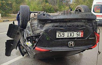 Karabük'te devrilen otomobilin sürücüsü yaralandı
