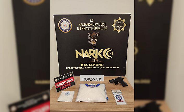Kastamonu'da yol kontrolünde uyuşturucu bulunan tırın sürücüsü tutuklandı