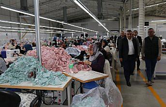 Kaymakam Karaaslan, fabrika ziyaretlerinde bulundu