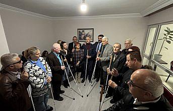 Samsun'da 15 görme engelliye beyaz baston verildi