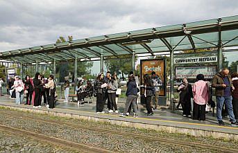 Samsun'da tramvayda kadınlar meme kanseri hakkında bilgilendirildi