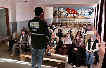 Samsun'da Yeşilay öğrenci velilerine bağımlılıkla mücadele eğitimi verdi