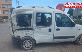 Sinop'ta otomobil ile iki motosikletin çarpıştığı kazada 2 kişi yaralandı