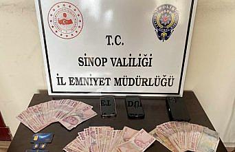 Sinop'ta sahte altın operasyonunda yakalanan 2 zanlı tutuklandı