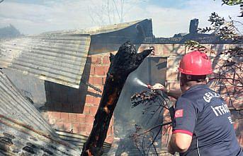 Sinop'ta yangın çıkan samanlık kullanılamaz hale geldi