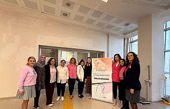 TOGÜ Ebelik Bölümü akademisyenlerinden meme kanseri farkındalık etkinliği