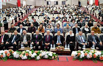 TOGÜ'de “İnancın Sanata ve Estetiğe Yansıması: Camilerimiz“ konferansı düzenlendi