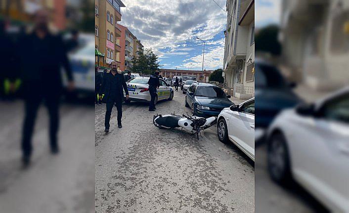 Tokat'ta “dur“ ihtarına uymayan motosiklet sürücüsü 2 polisi yaraladı