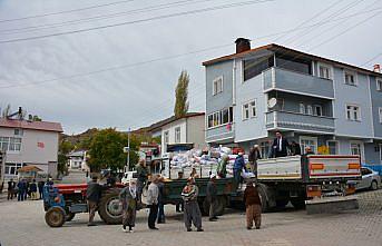 Tokat'ta yapılan kışlıklar İstanbul'daki gurbetçilere gönderildi