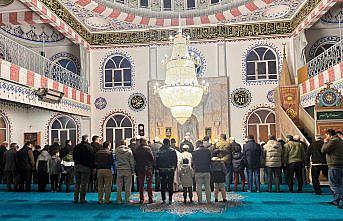 Alaçam'da ödüllü baba-oğul sabah namazı buluşması gerçekleştirildi