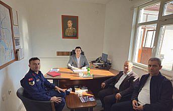 Almus Kaymakamı Çömen, jandarmayı ziyaret etti