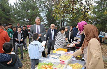 Amasya’da öğrencilerden Filistin’e destek kermesi