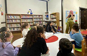 Ayancık'ta masal anlatımı ve origami etkinliği düzenlendi