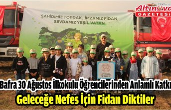 Bafra 30 Ağustos İlkokulu Öğrencilerinden Anlamlı Katkı: Geleceğe Nefes İçin Fidan Diktiler