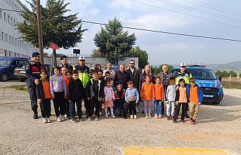 Gerze'de öğrencilere trafik güvenliği eğitimi verildi
