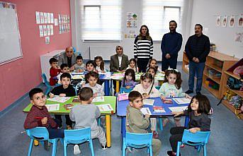 Gümüşhacıköy Kaymakamı Güneş, anaokulu öğrencilerini ziyaret etti
