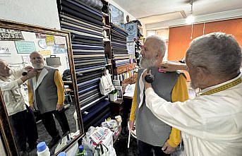 Ömürlerini verdikleri terzilikte çeyrek asırdır birlikte mesai yapıyorlar