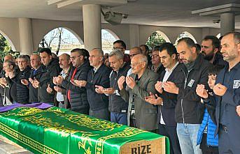 Rize'de trafik kazasında yaşamını yitiren sağlık personeli toprağa verildi