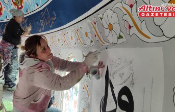 Samsunlu kadın nakkaşlar camilerin duvarlarını motiflerle süslüyor