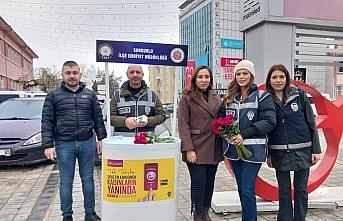 Sungurlu’da polis ekiplerinden kadınlara KADES tanıtımı yapıldı