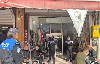 Tekkeköy'de polis, esnaf ve vatandaşlara bilgilendirme yaptı