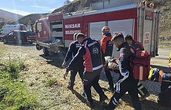 Tokat'ta uçuruma devrilen hafif ticari araçtaki 2 kişi yaralandı